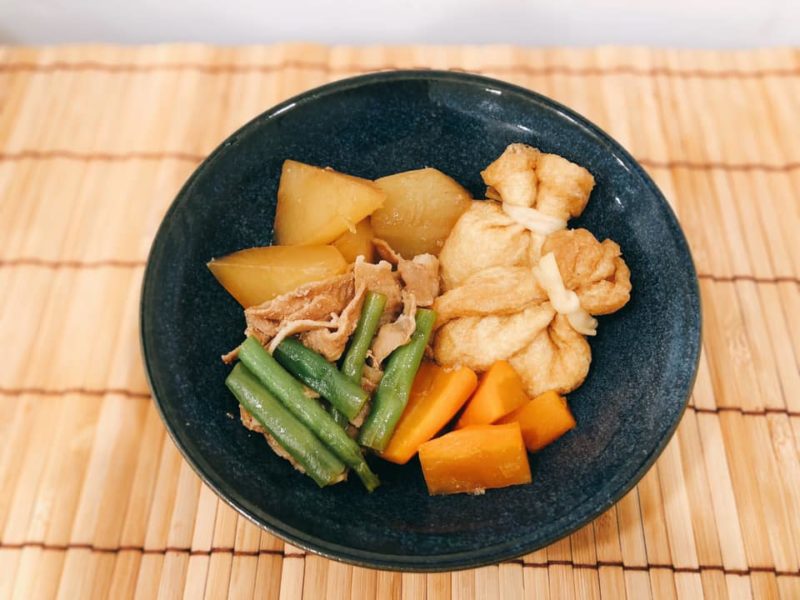 餅巾着入り 豚肉と野菜の煮物